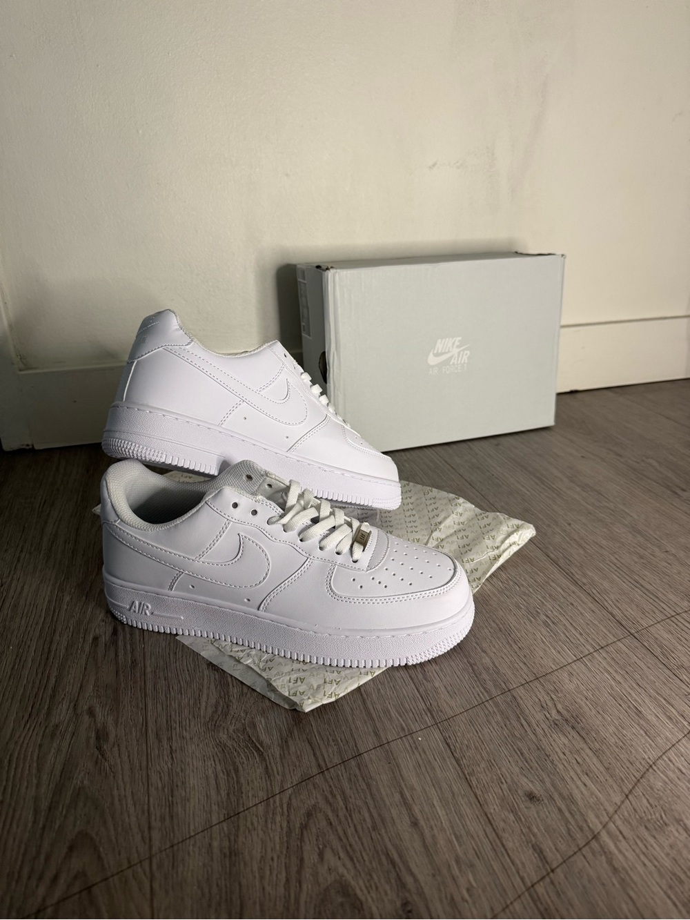 Nike Men's Low-Top Sneakers - White